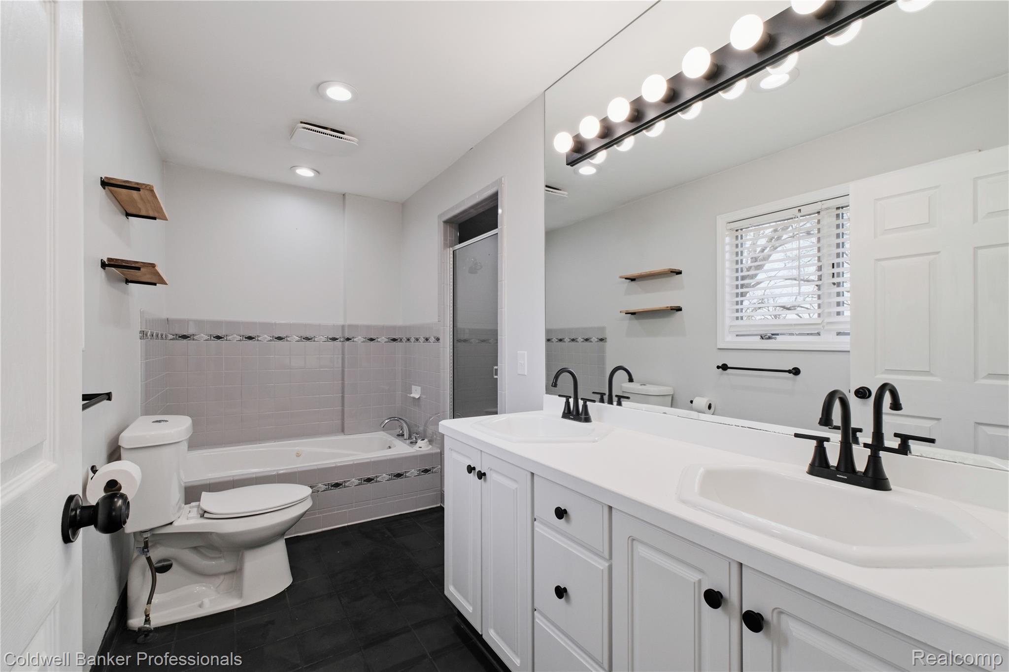 4015 Green Lake Road