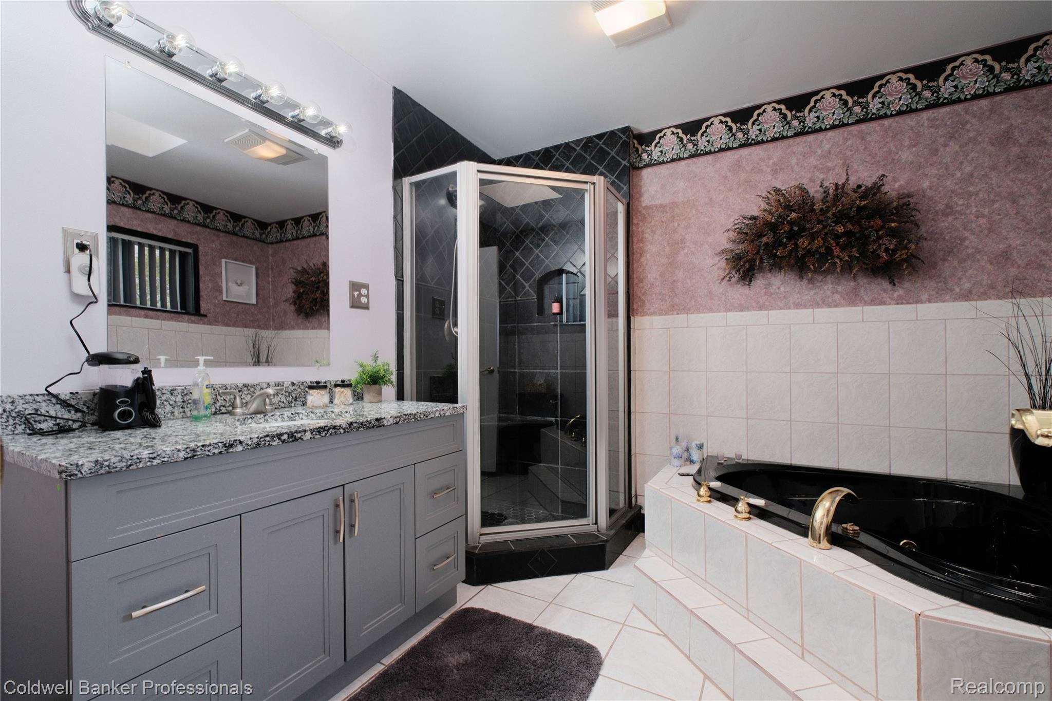 6182 Drexel Street