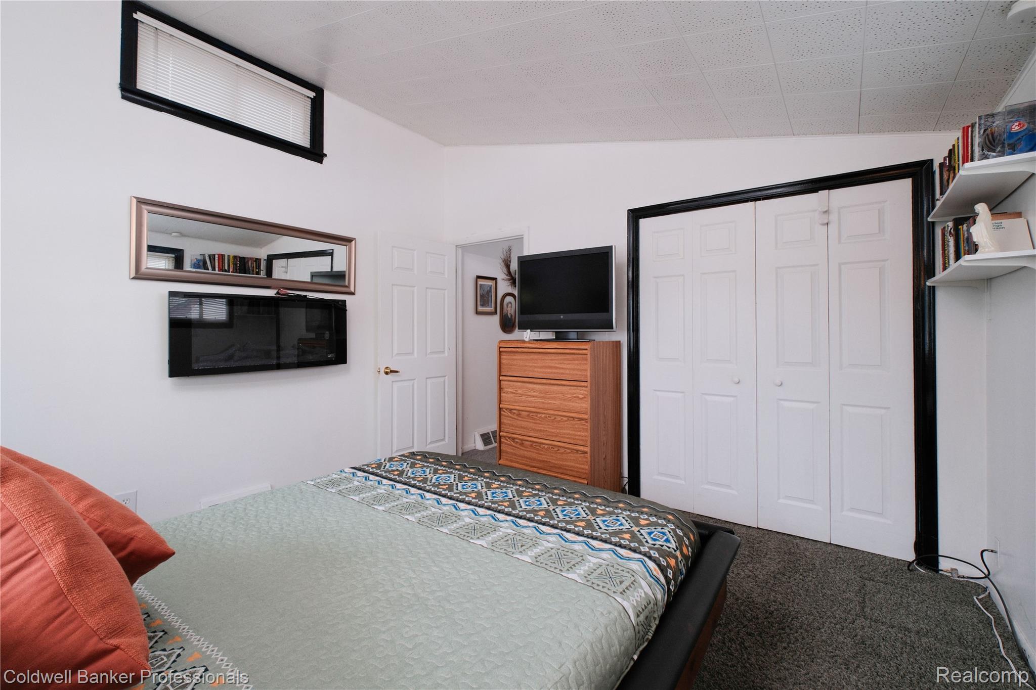 6182 Drexel Street