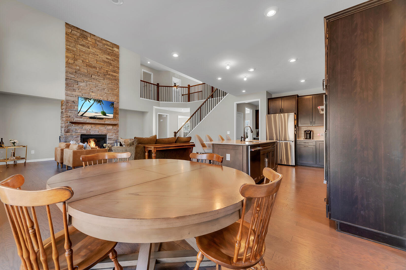 7420 Hardwood Cir Circle