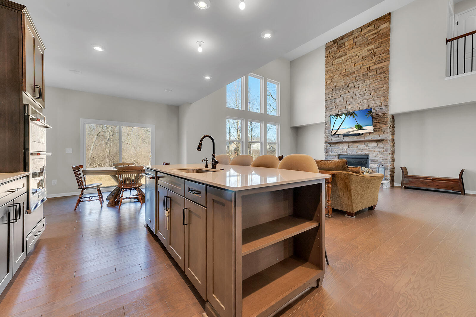 7420 Hardwood Cir Circle