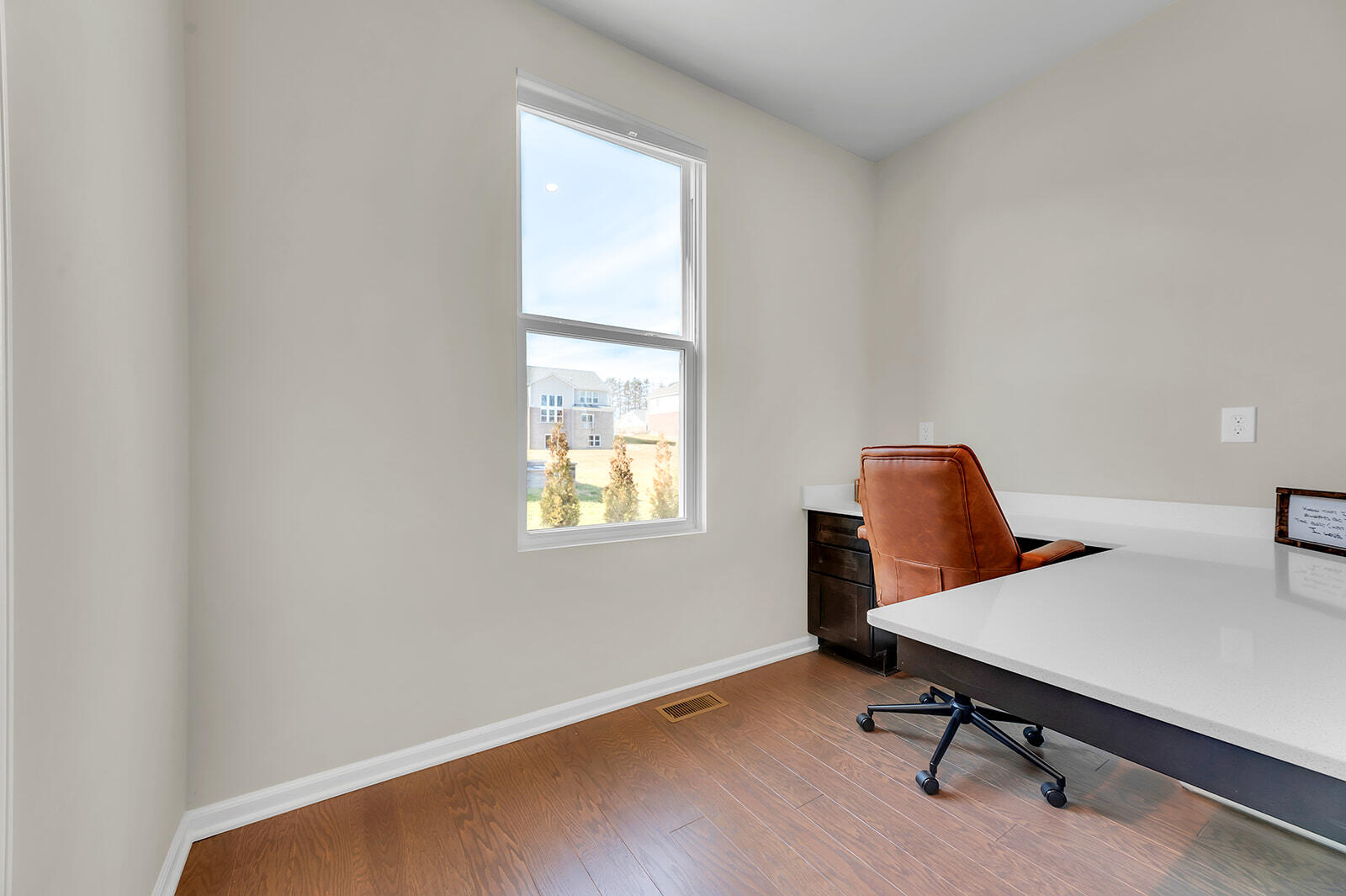 7420 Hardwood Cir Circle