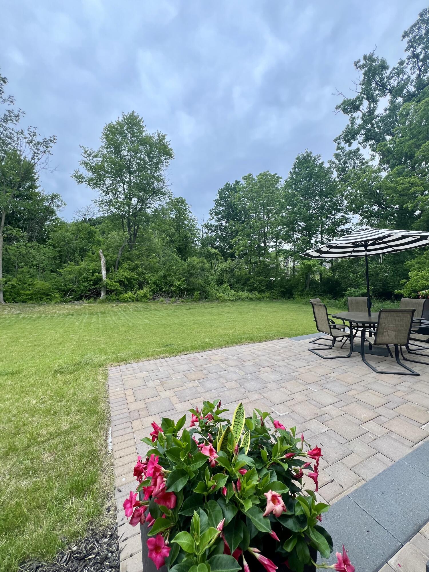 7420 Hardwood Cir Circle