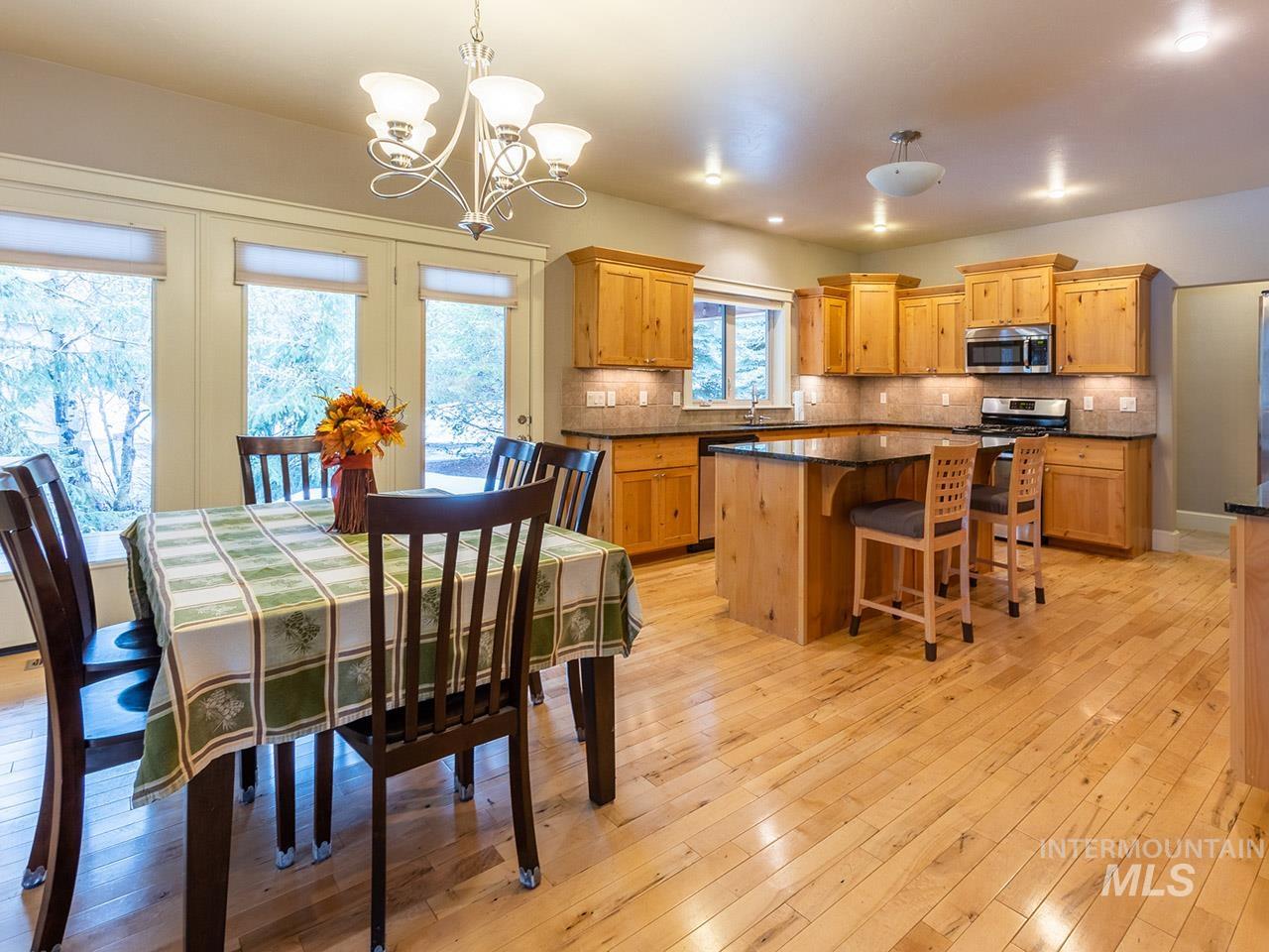 1900 Nordic Village Circle