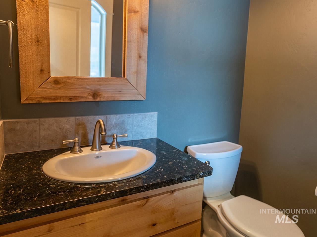 1900 Nordic Village Circle