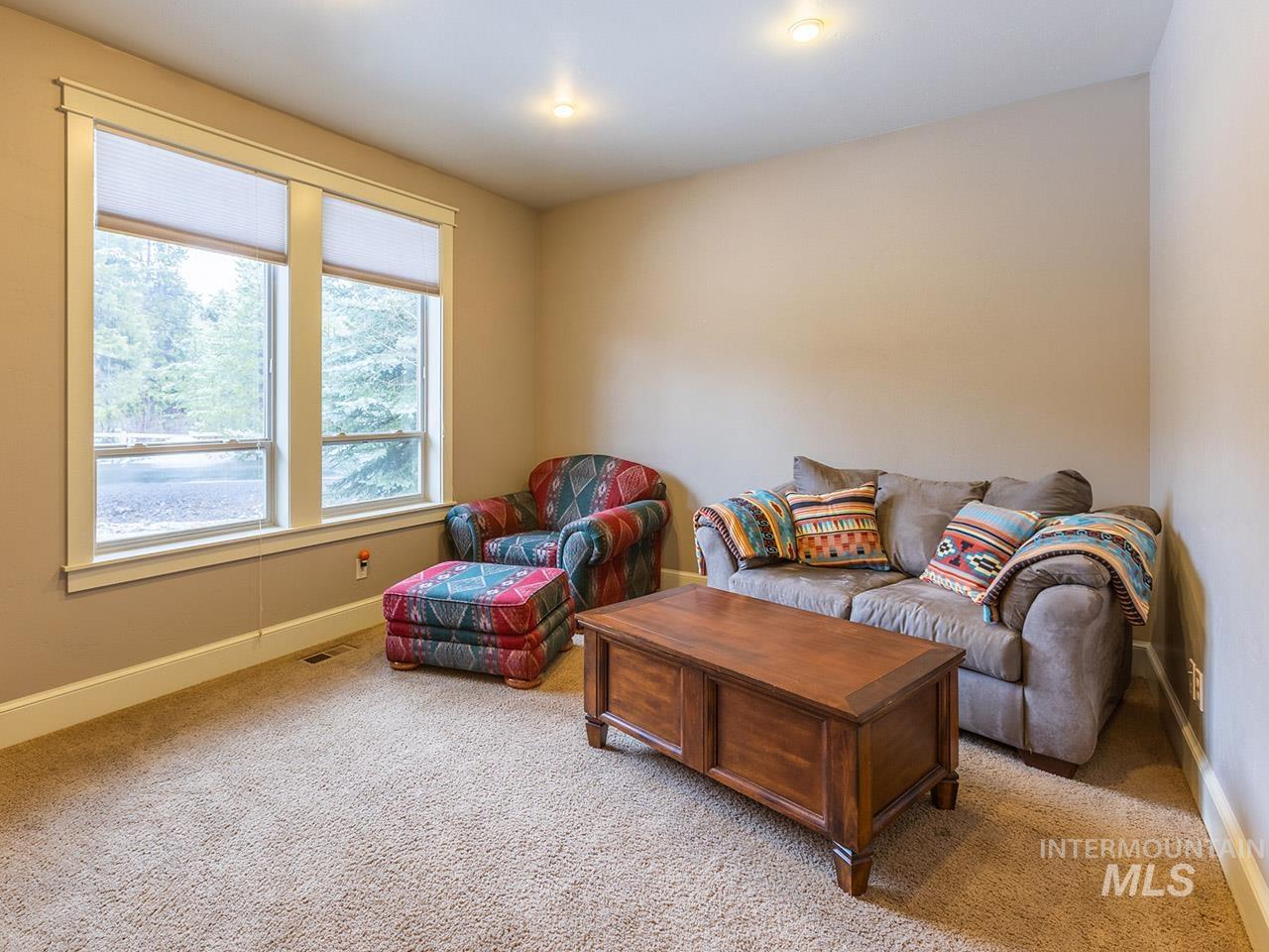 1900 Nordic Village Circle