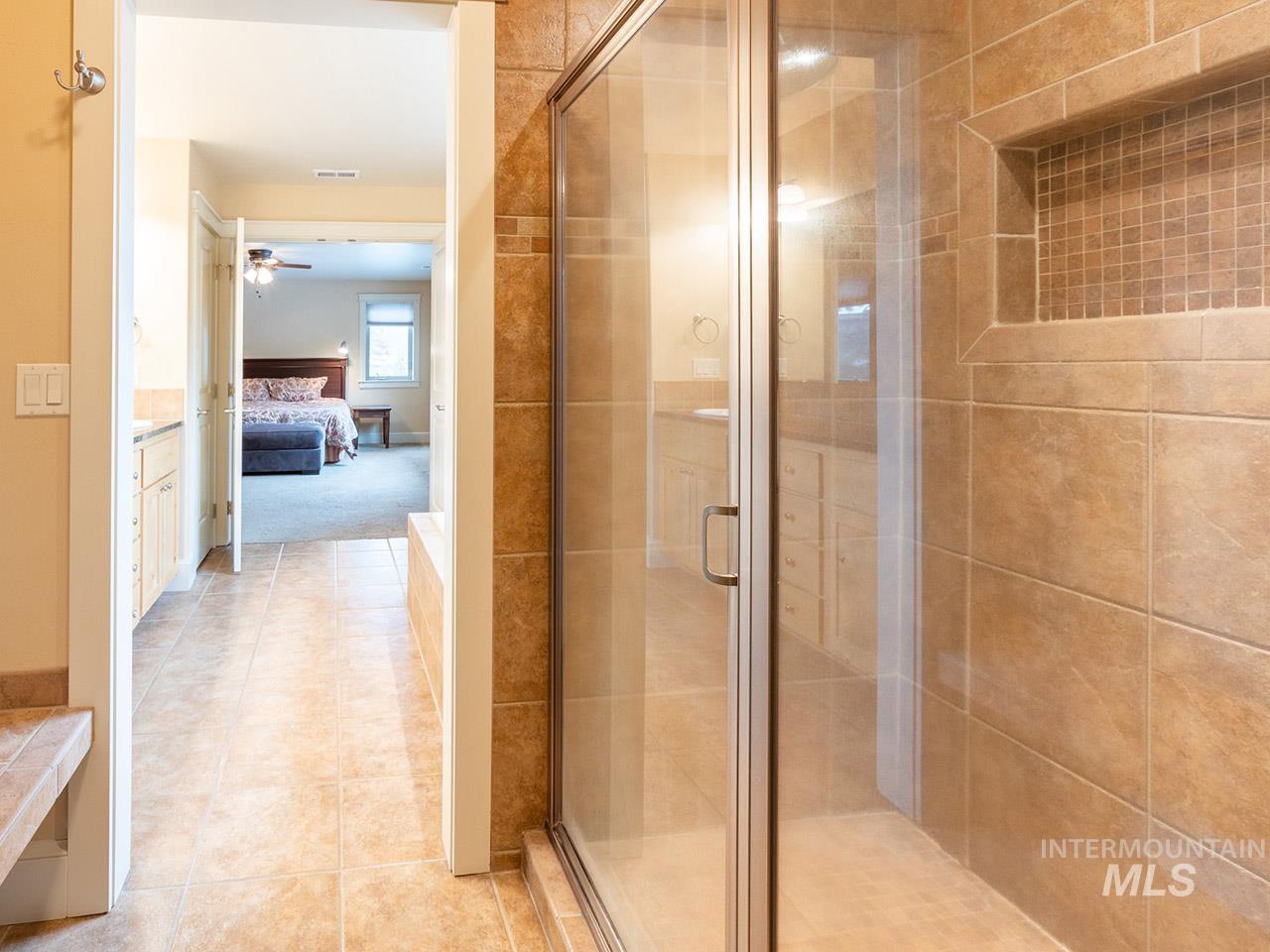 1900 Nordic Village Circle