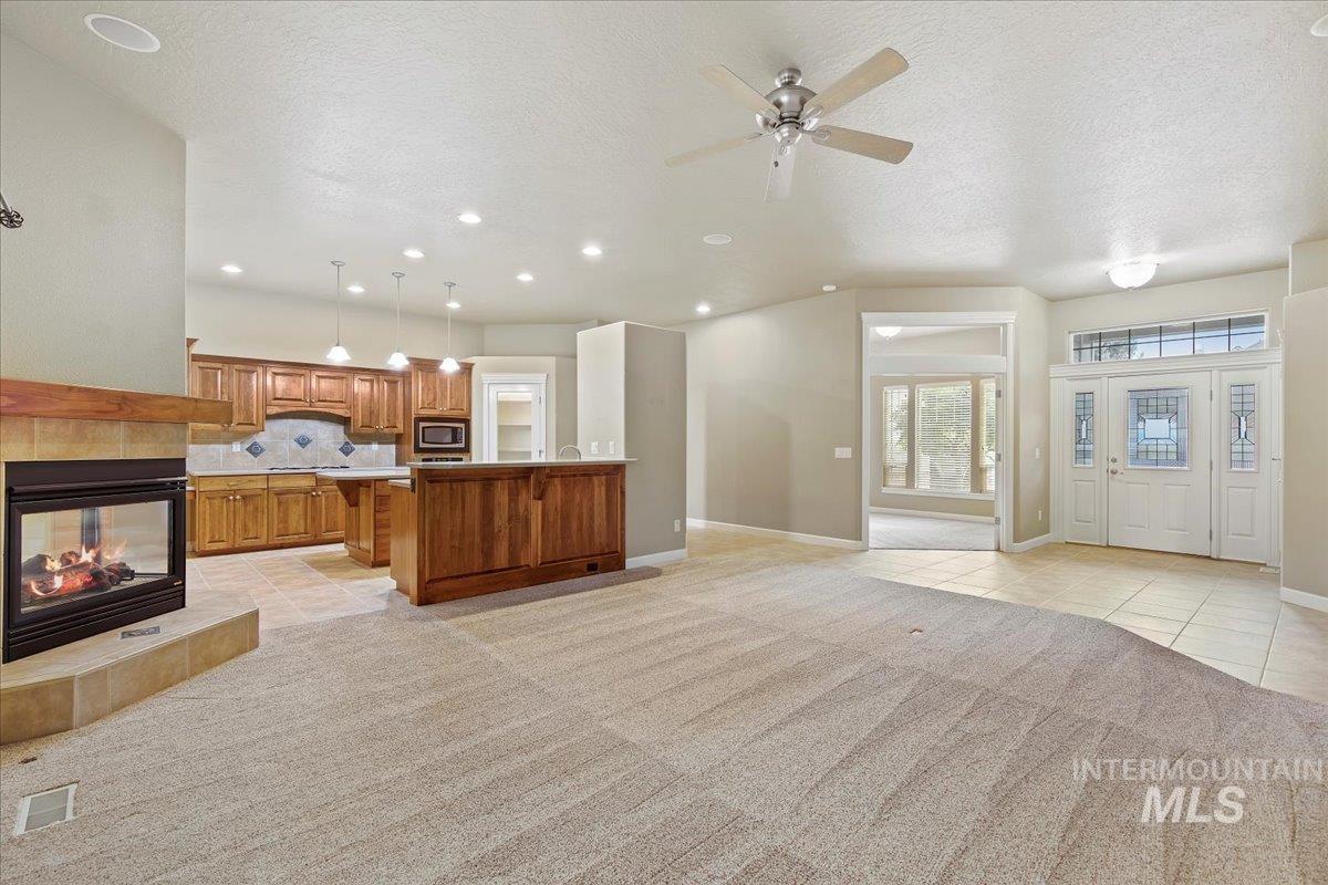 717 S Crosstimber Avenue