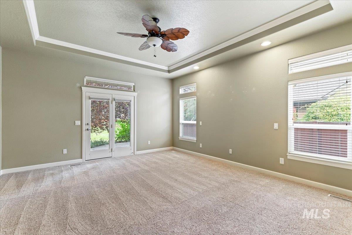 717 S Crosstimber Avenue