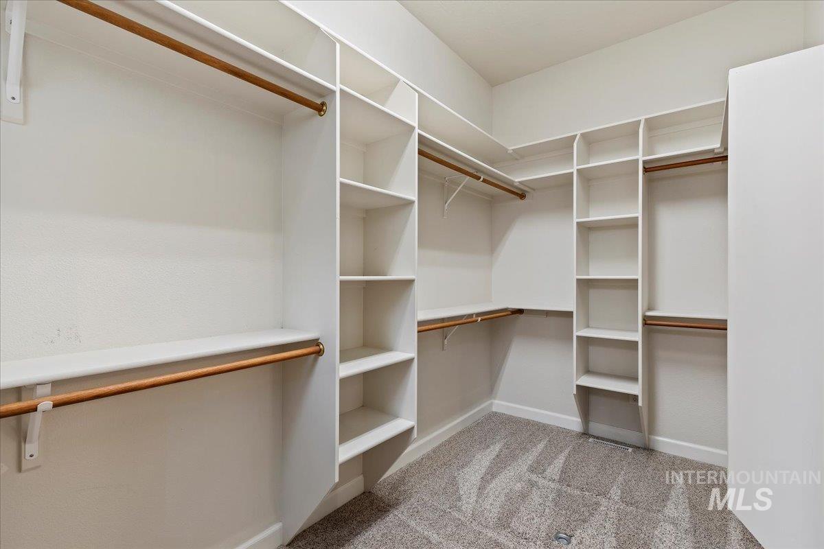 717 S Crosstimber Avenue