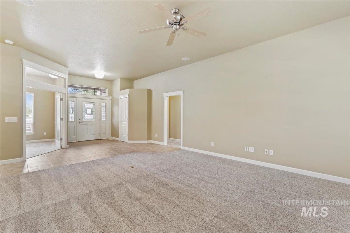 717 S Crosstimber Avenue