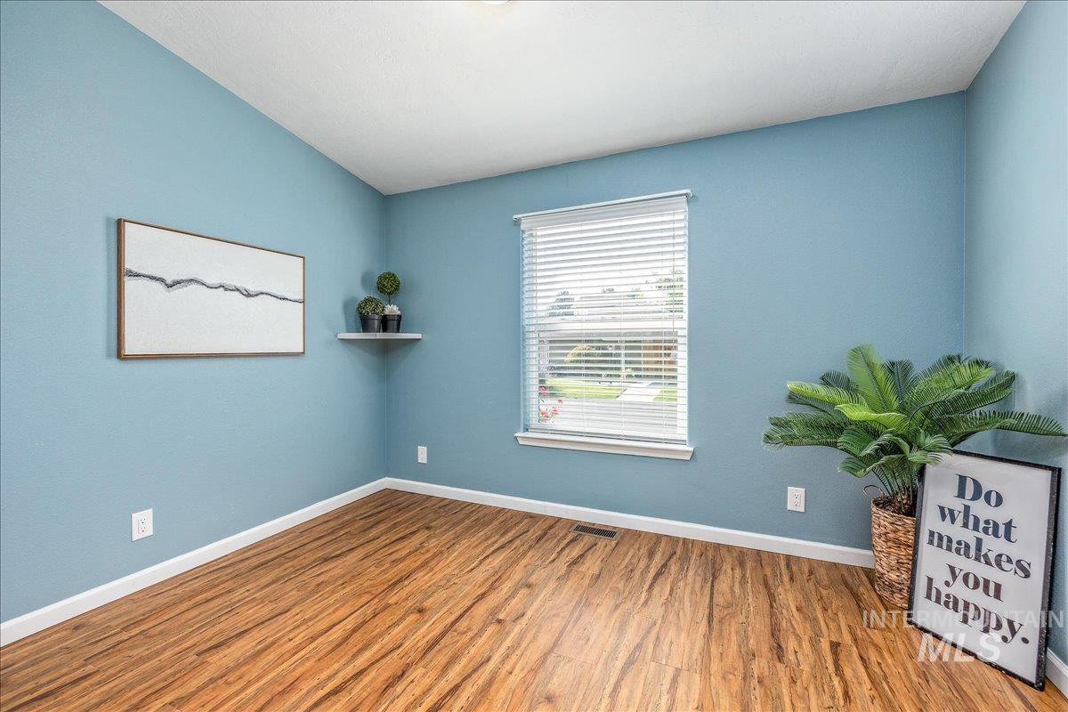 9390 W Ustick Rd Unit: 32