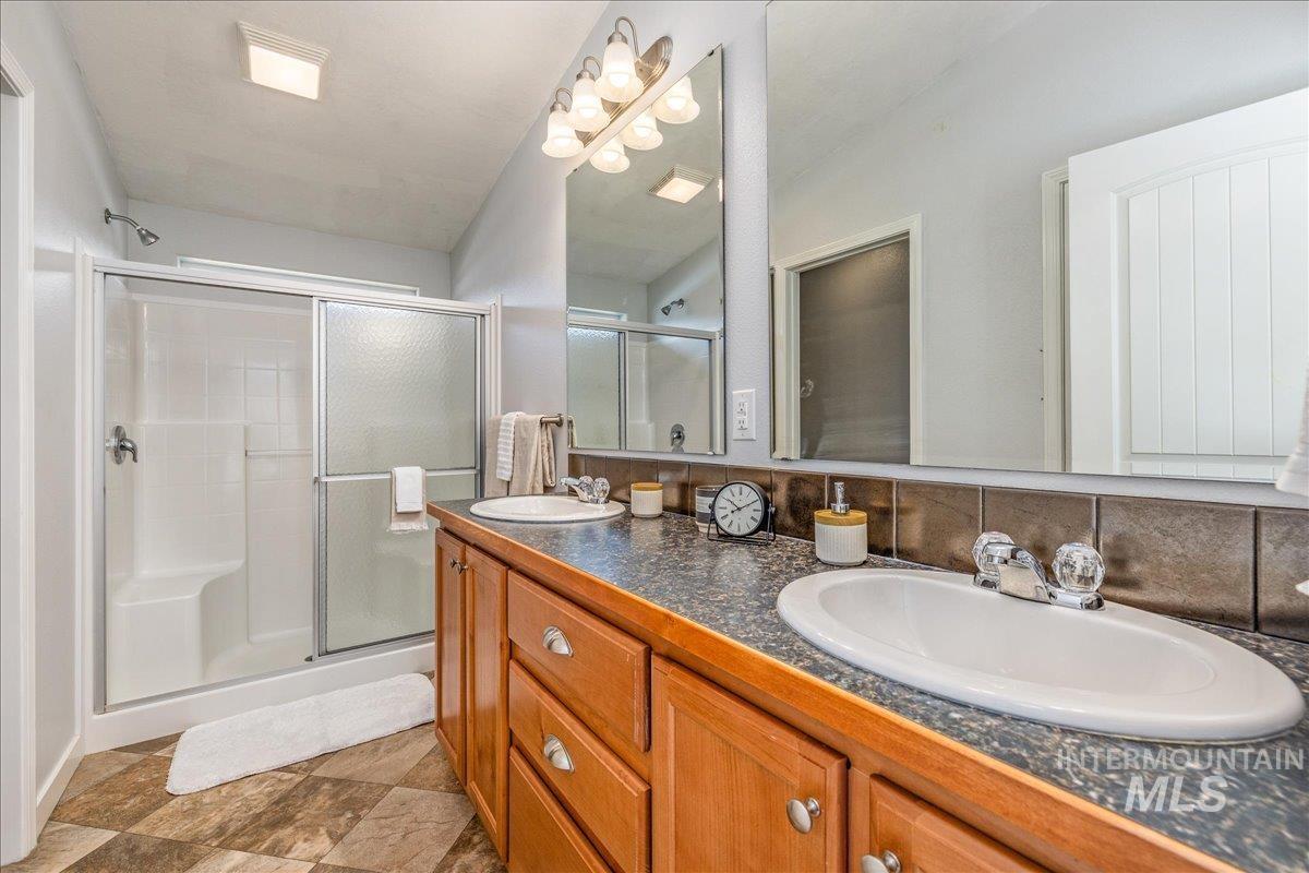 9390 W Ustick Rd Unit: 32