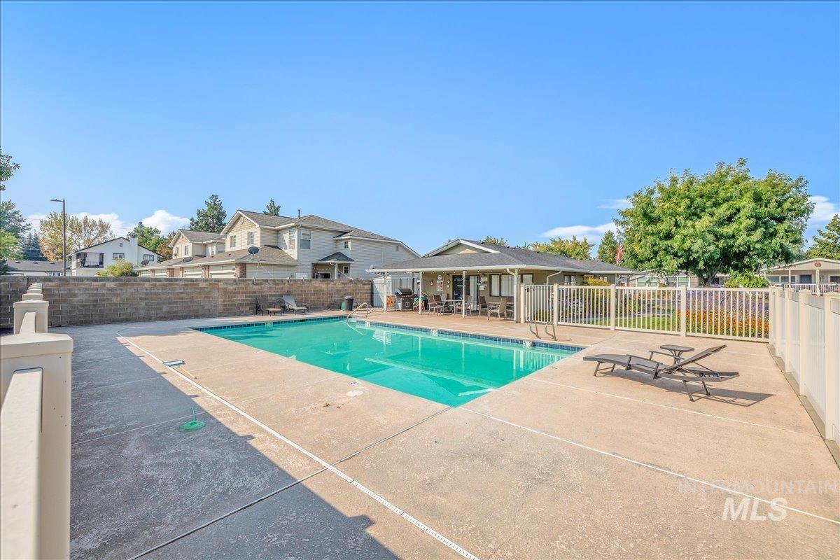 9390 W Ustick Rd Unit: 32