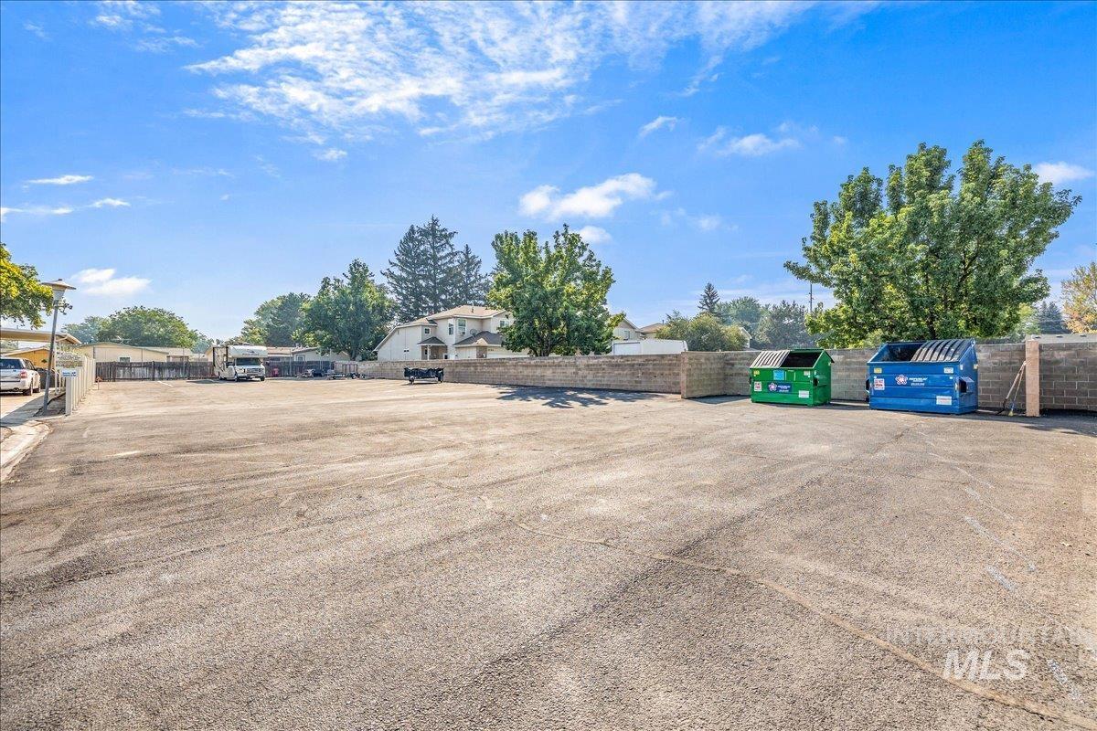 9390 W Ustick Rd Unit: 32