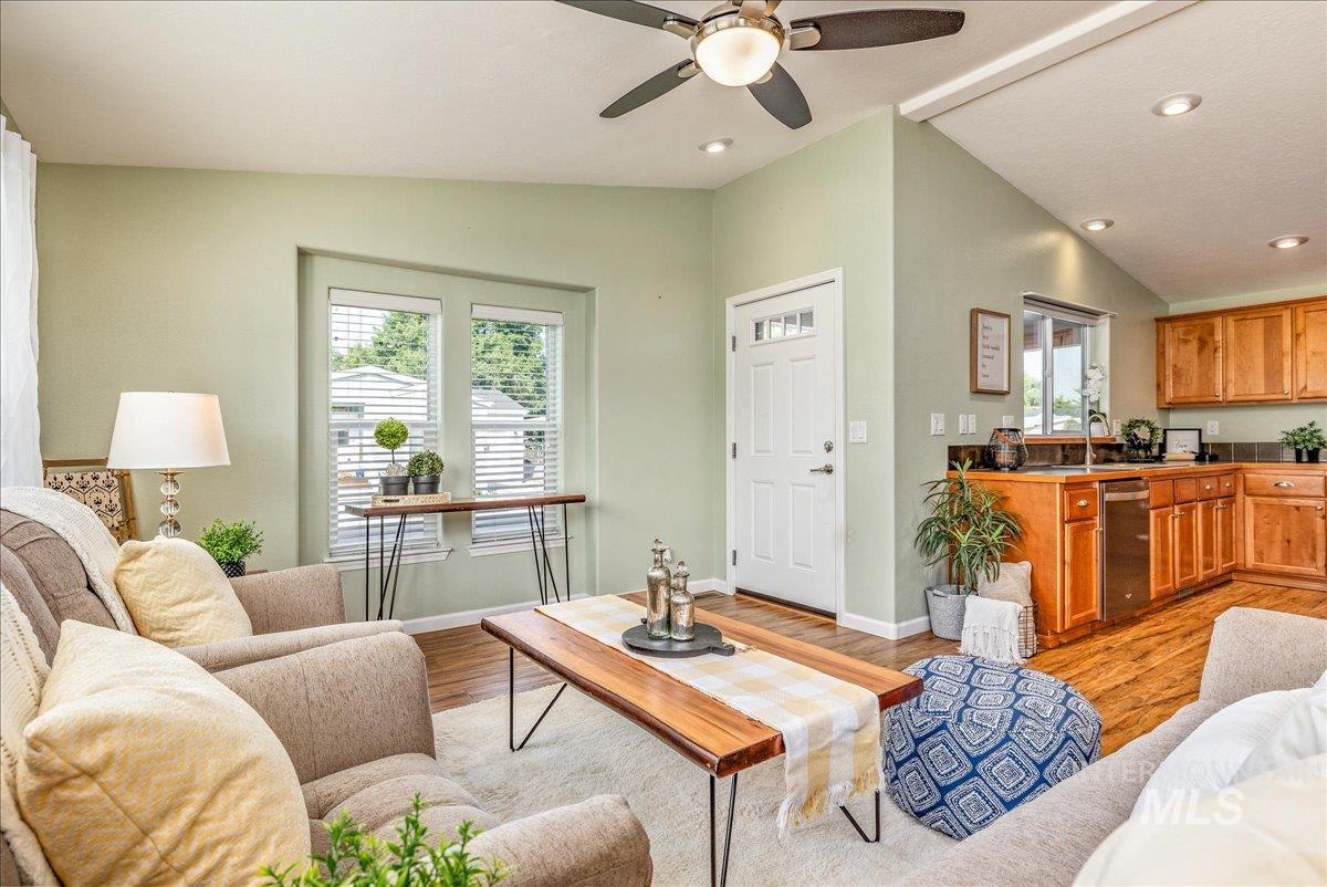 9390 W Ustick Rd Unit: 32