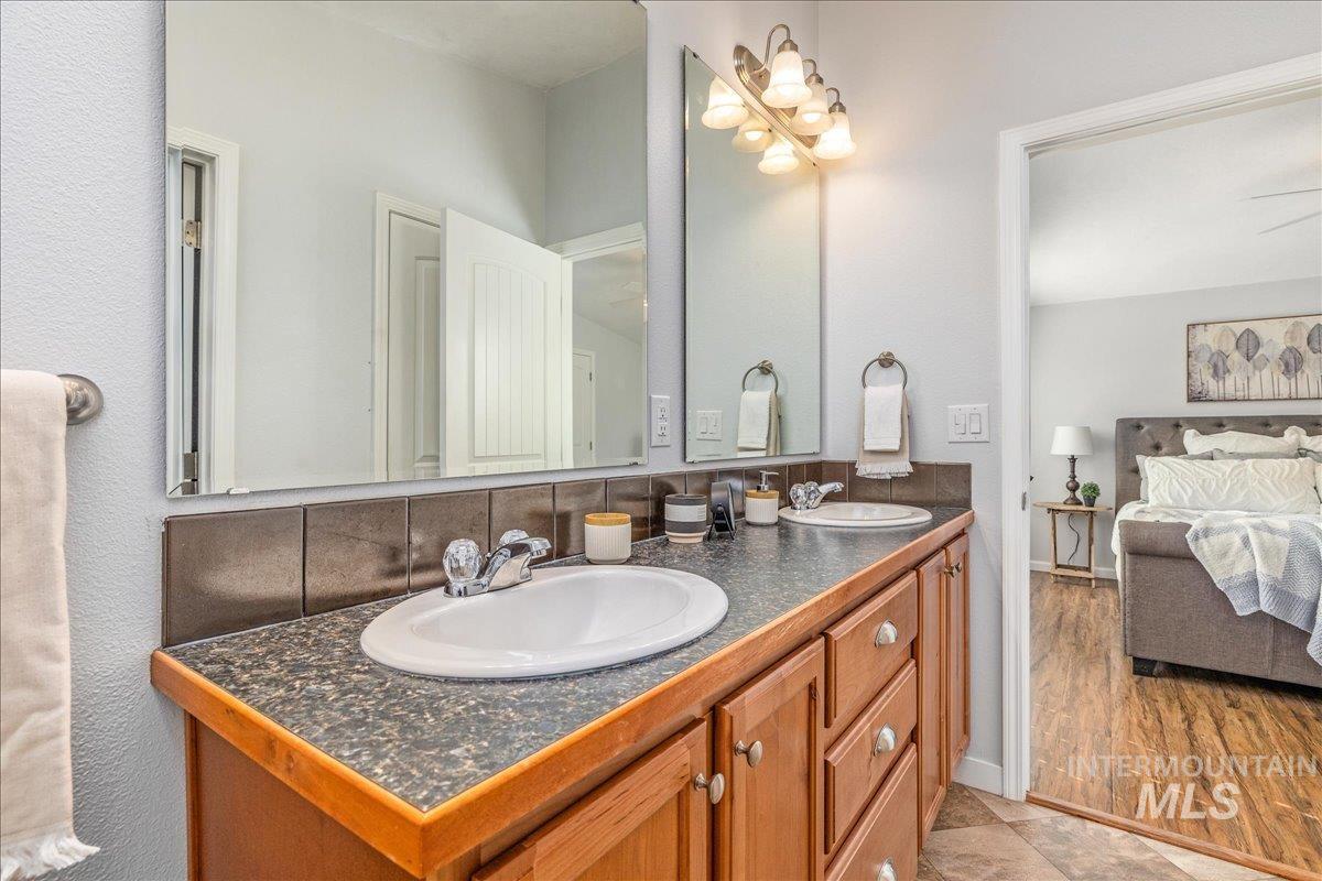 9390 W Ustick Rd Unit: 32