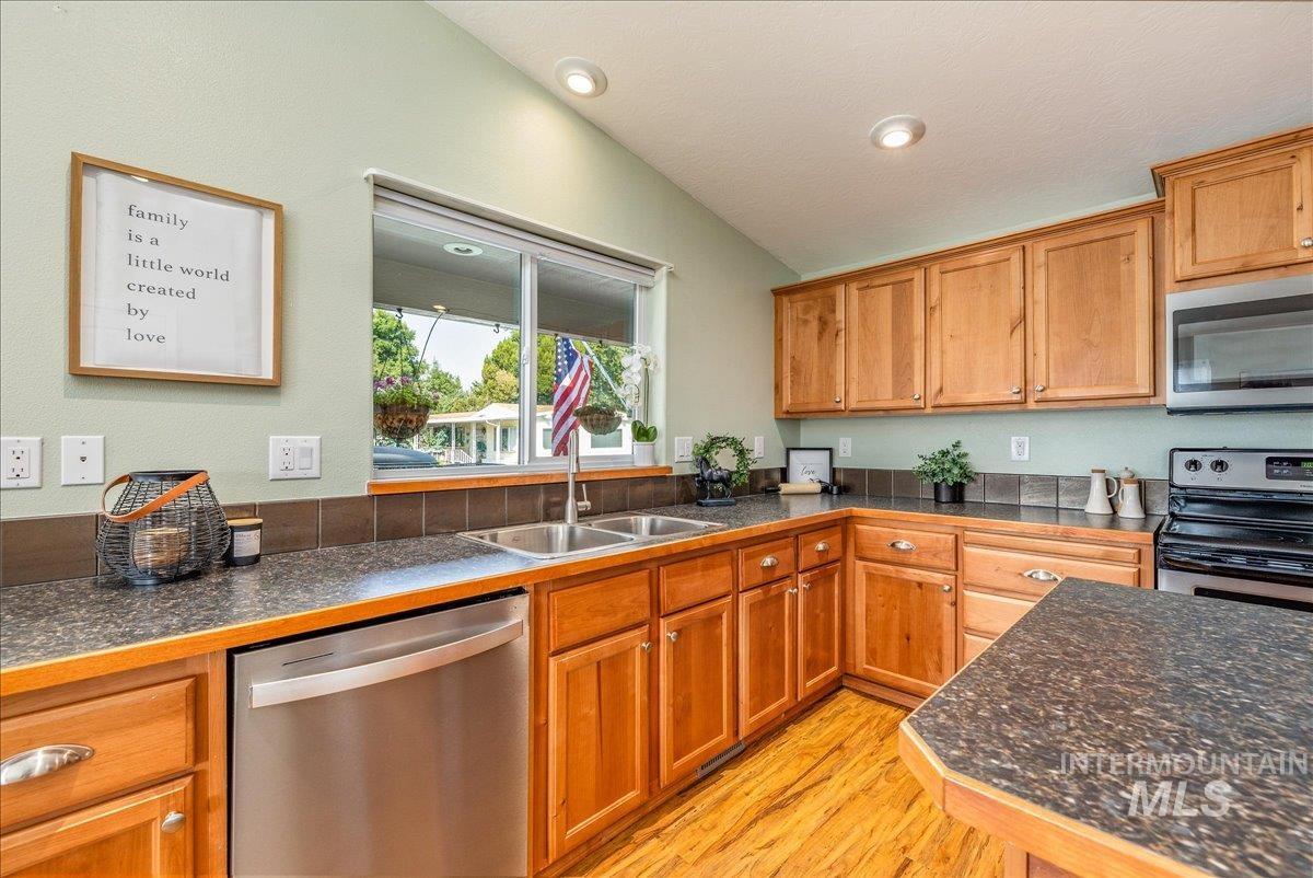 9390 W Ustick Rd Unit: 32