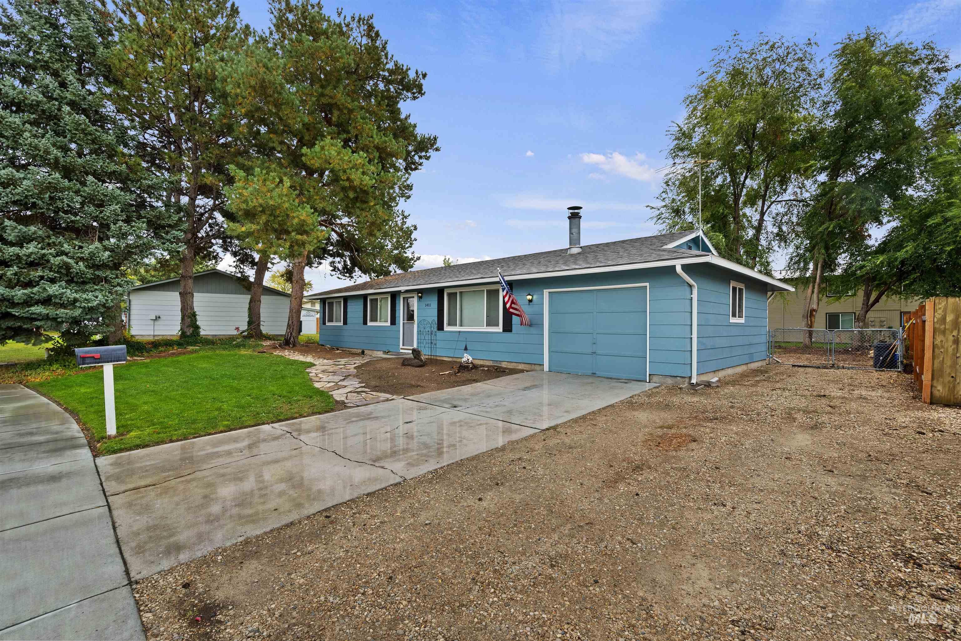 1411 W Kingswood Avenue