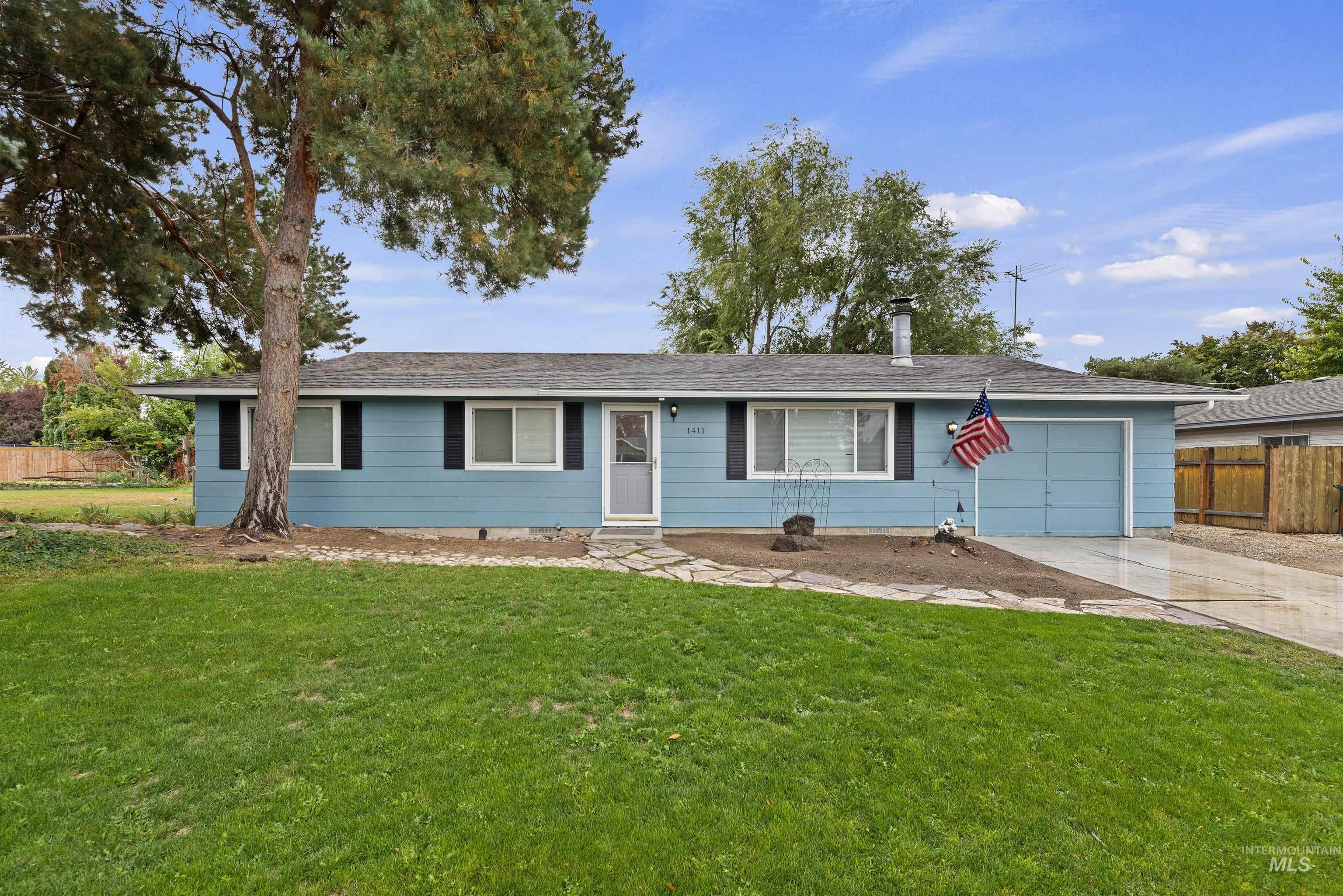 1411 W Kingswood Avenue