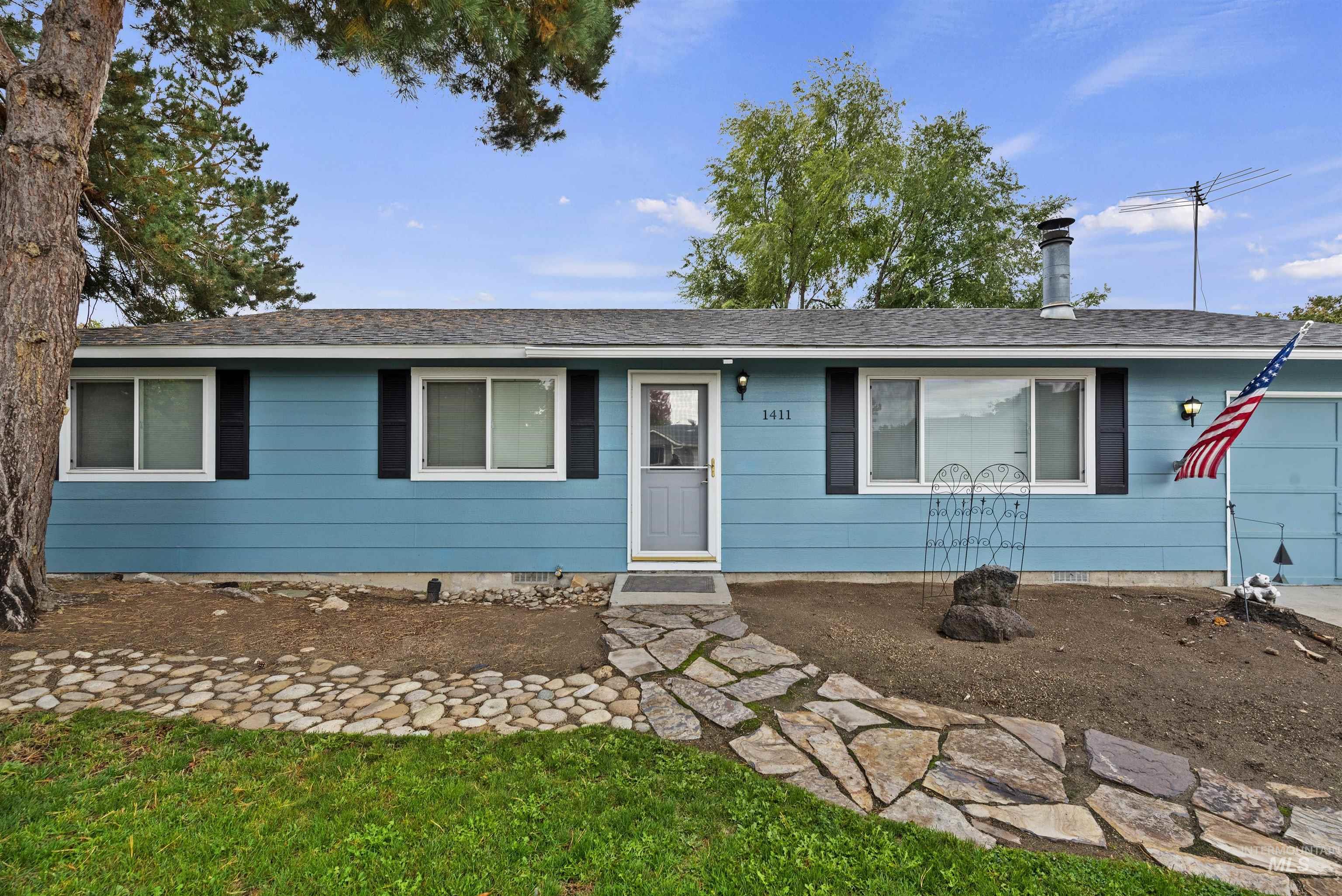 1411 W Kingswood Avenue