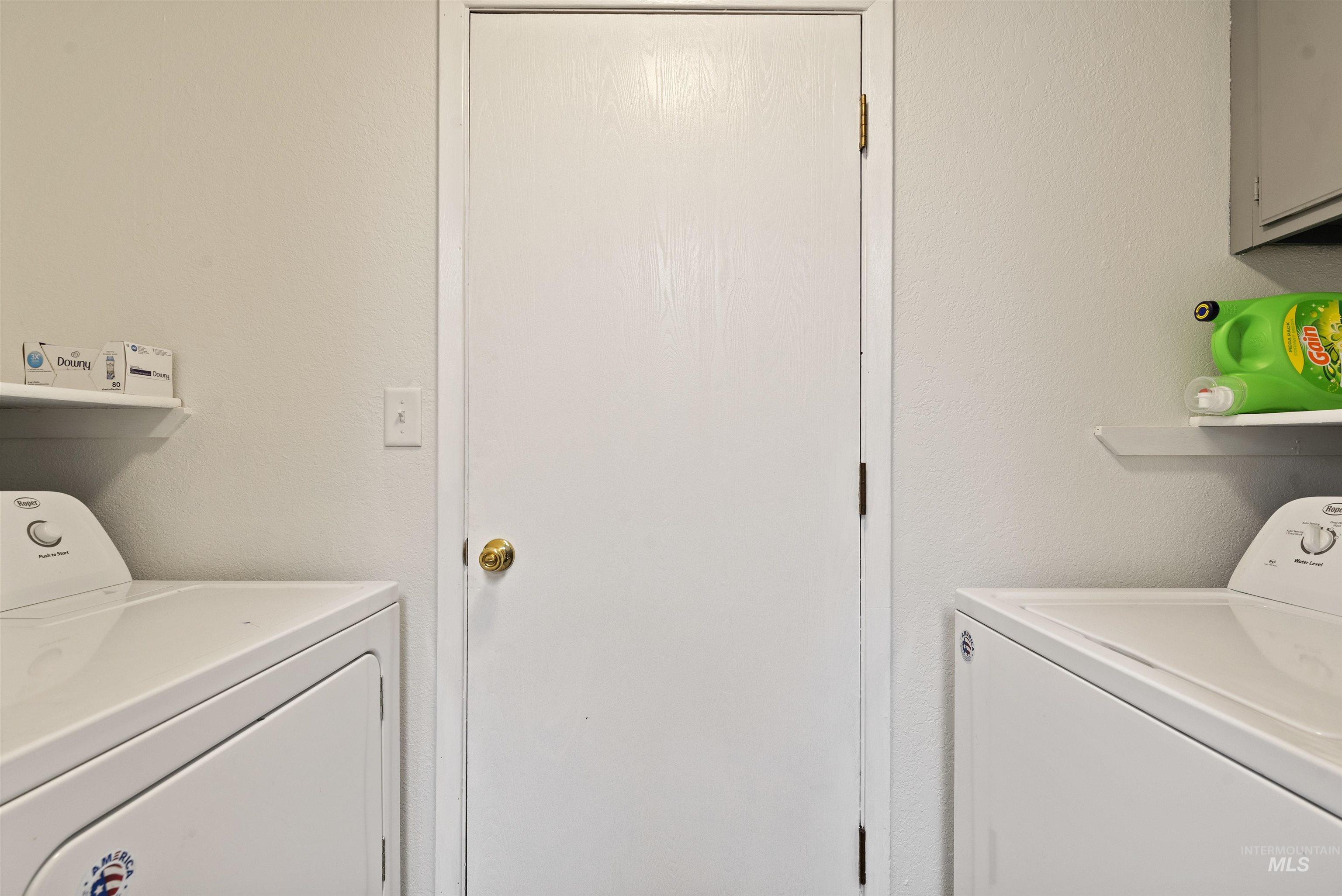 1411 W Kingswood Avenue