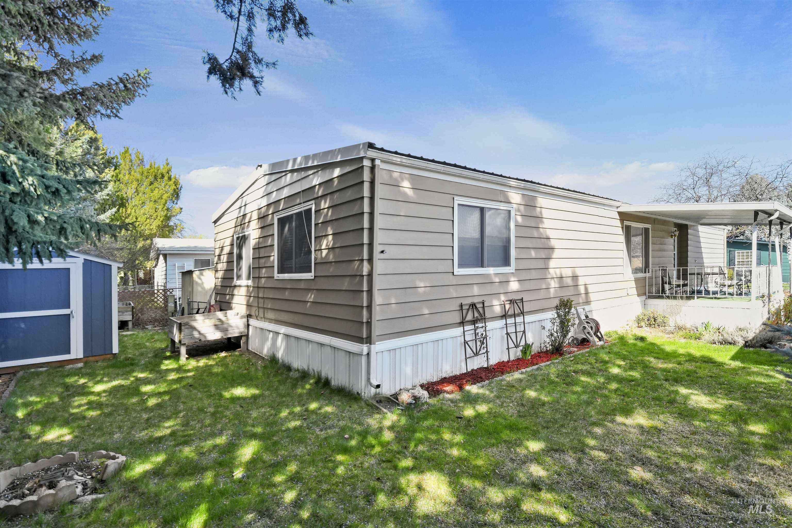 8215 W Appomattox Ln