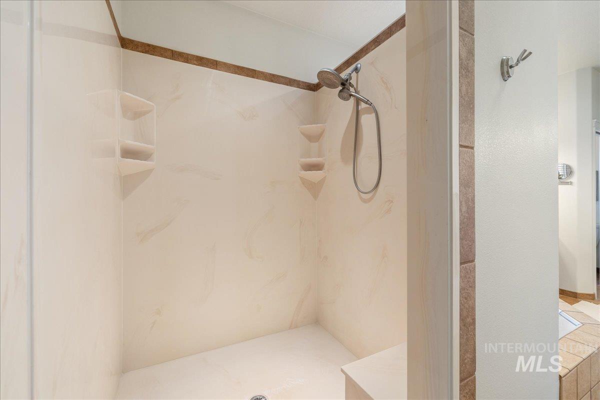 5049 N Brookmeadow Way