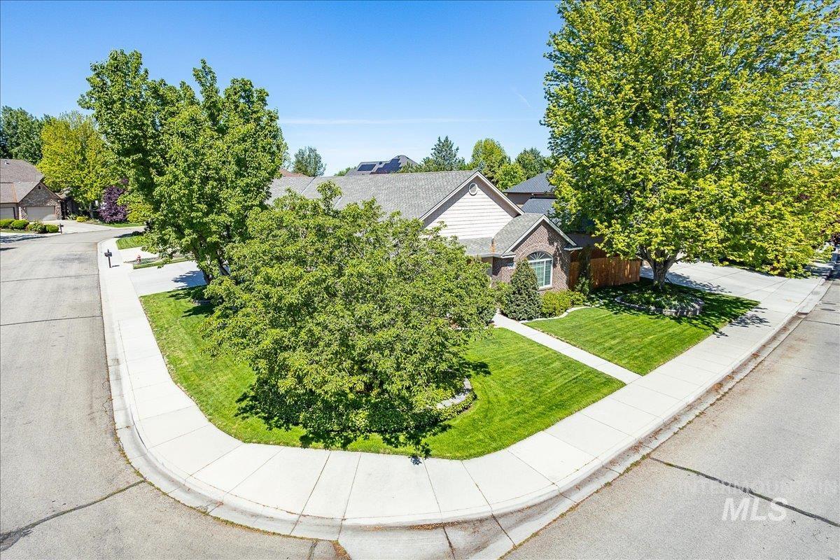 5049 N Brookmeadow Way