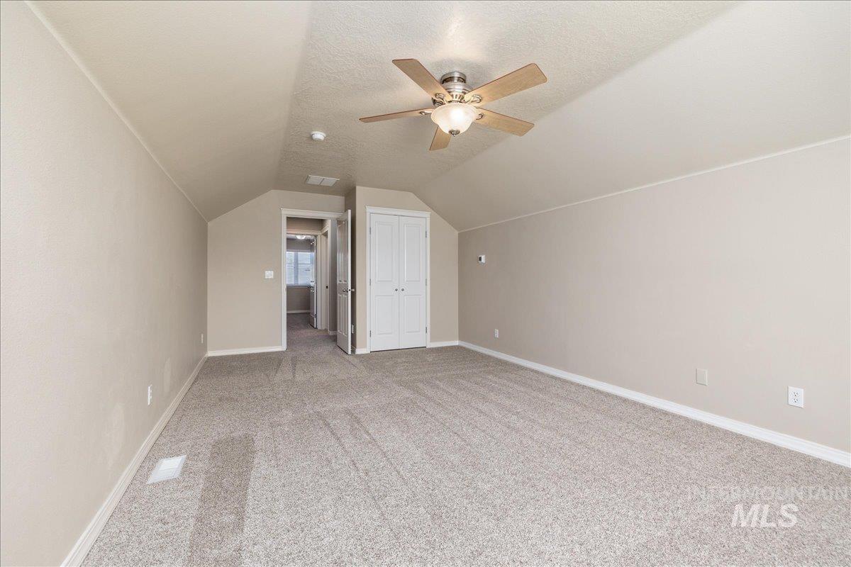 5049 N Brookmeadow Way