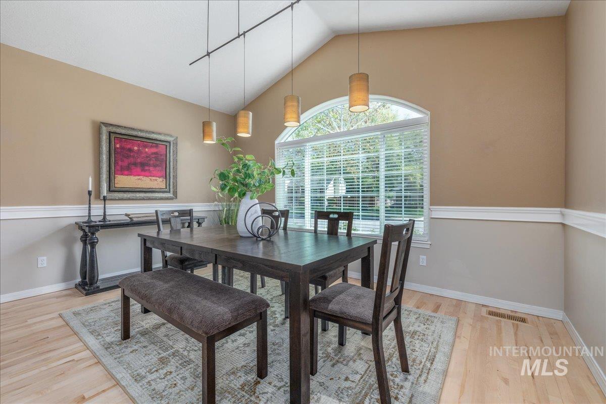 5049 N Brookmeadow Way