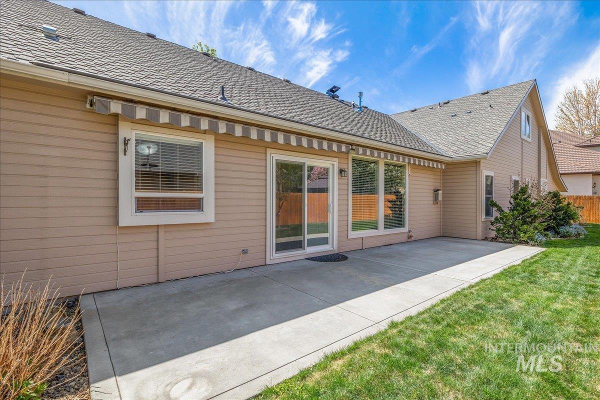 5049 N Brookmeadow Way