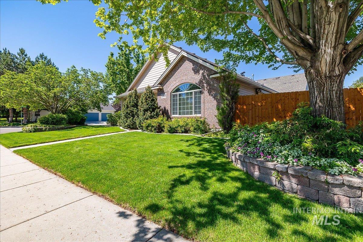 5049 N Brookmeadow Way