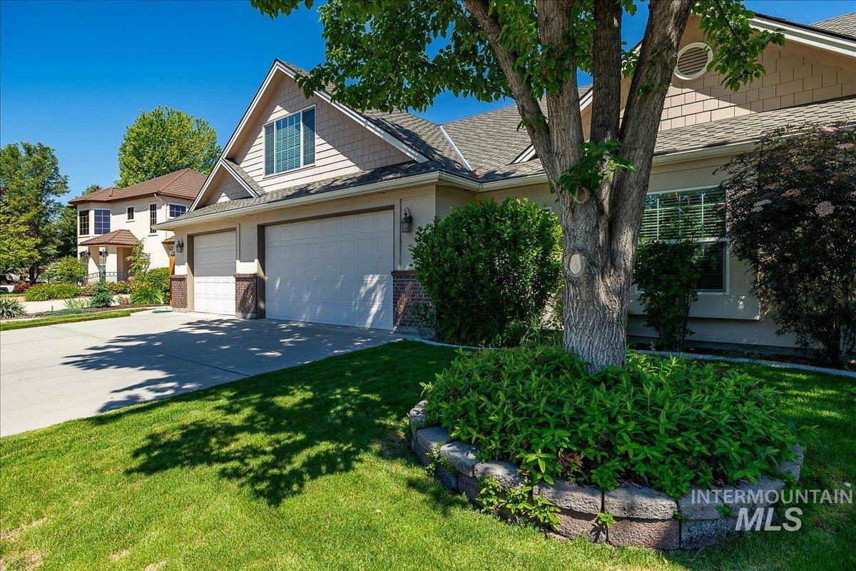 5049 N Brookmeadow Way