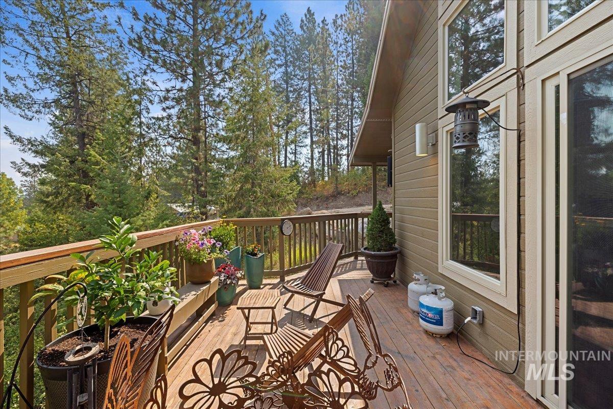 70 Castle Mountain Dr