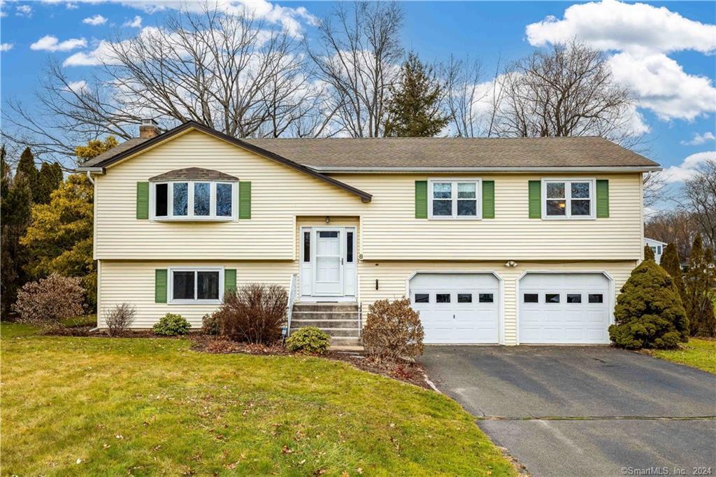 8 Penncross Drive