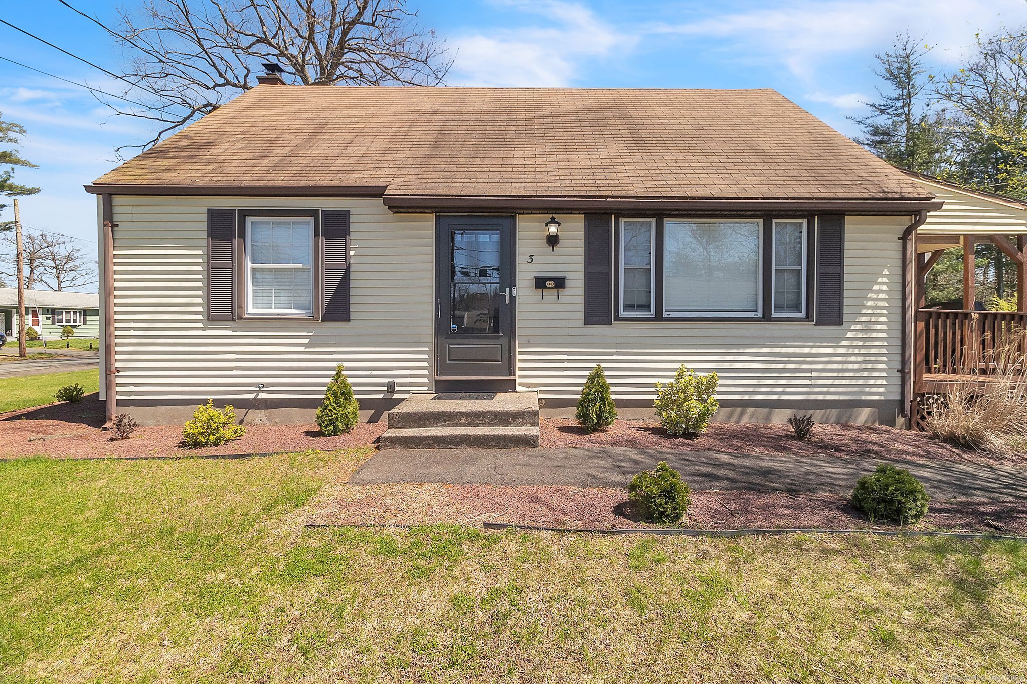 3 Carriage Drive