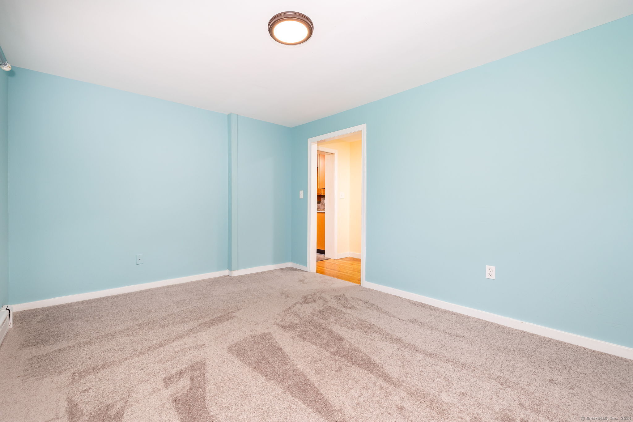 323 Tunxis Avenue
