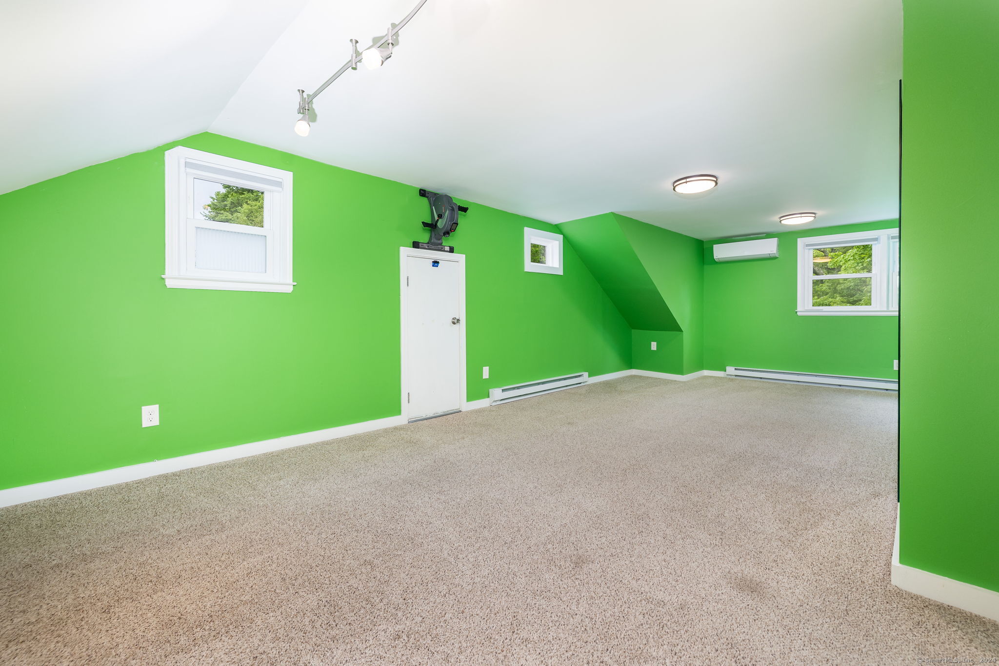323 Tunxis Avenue
