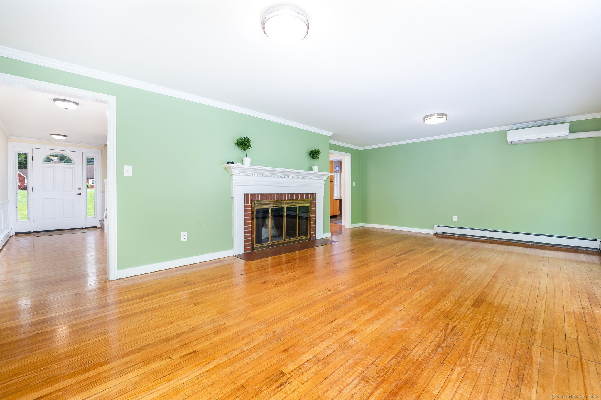 323 Tunxis Avenue