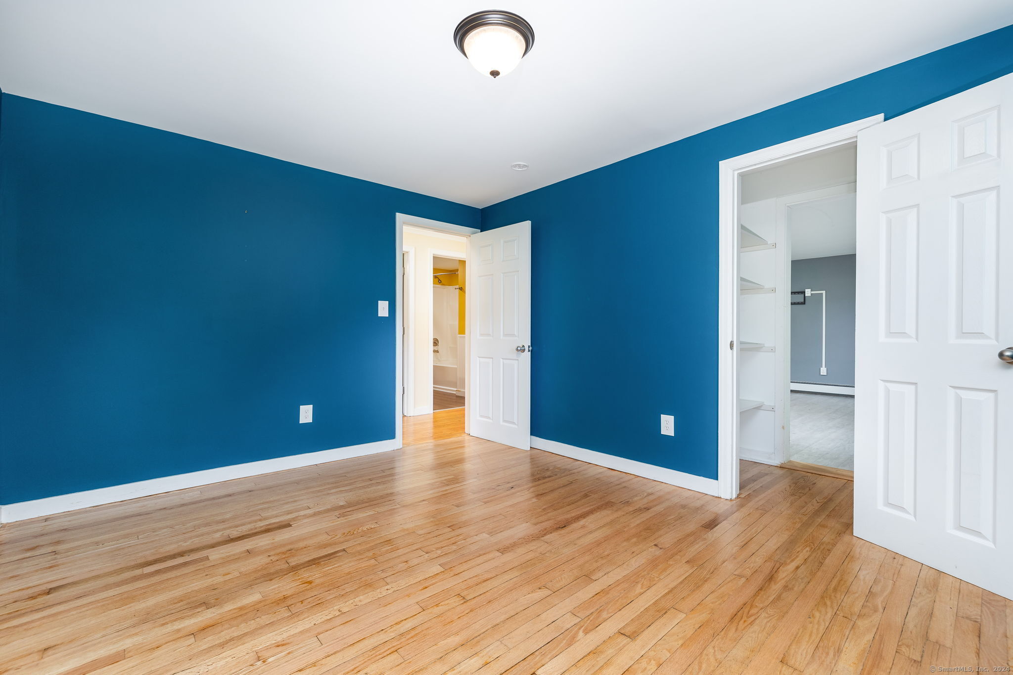 323 Tunxis Avenue