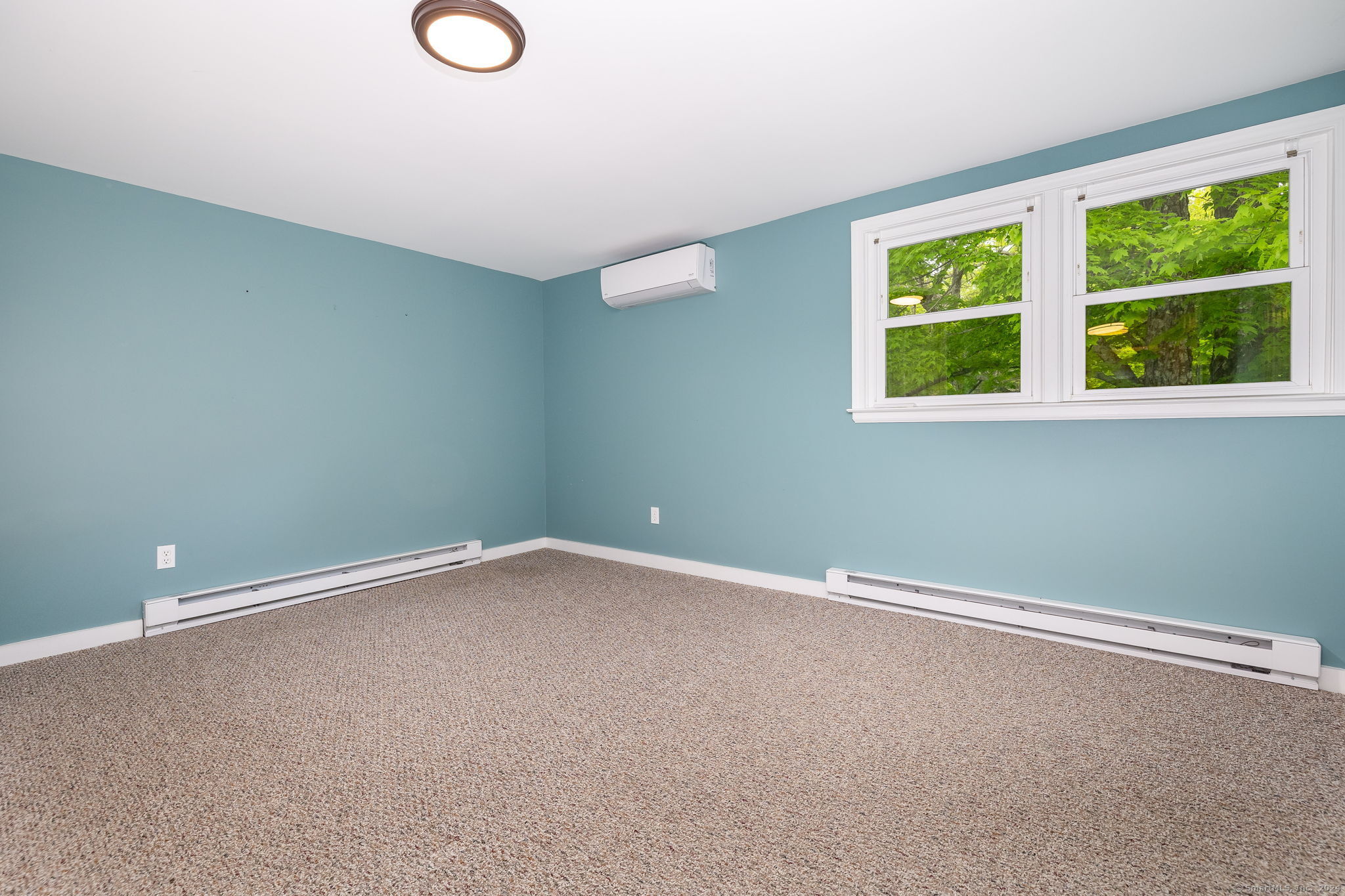 323 Tunxis Avenue