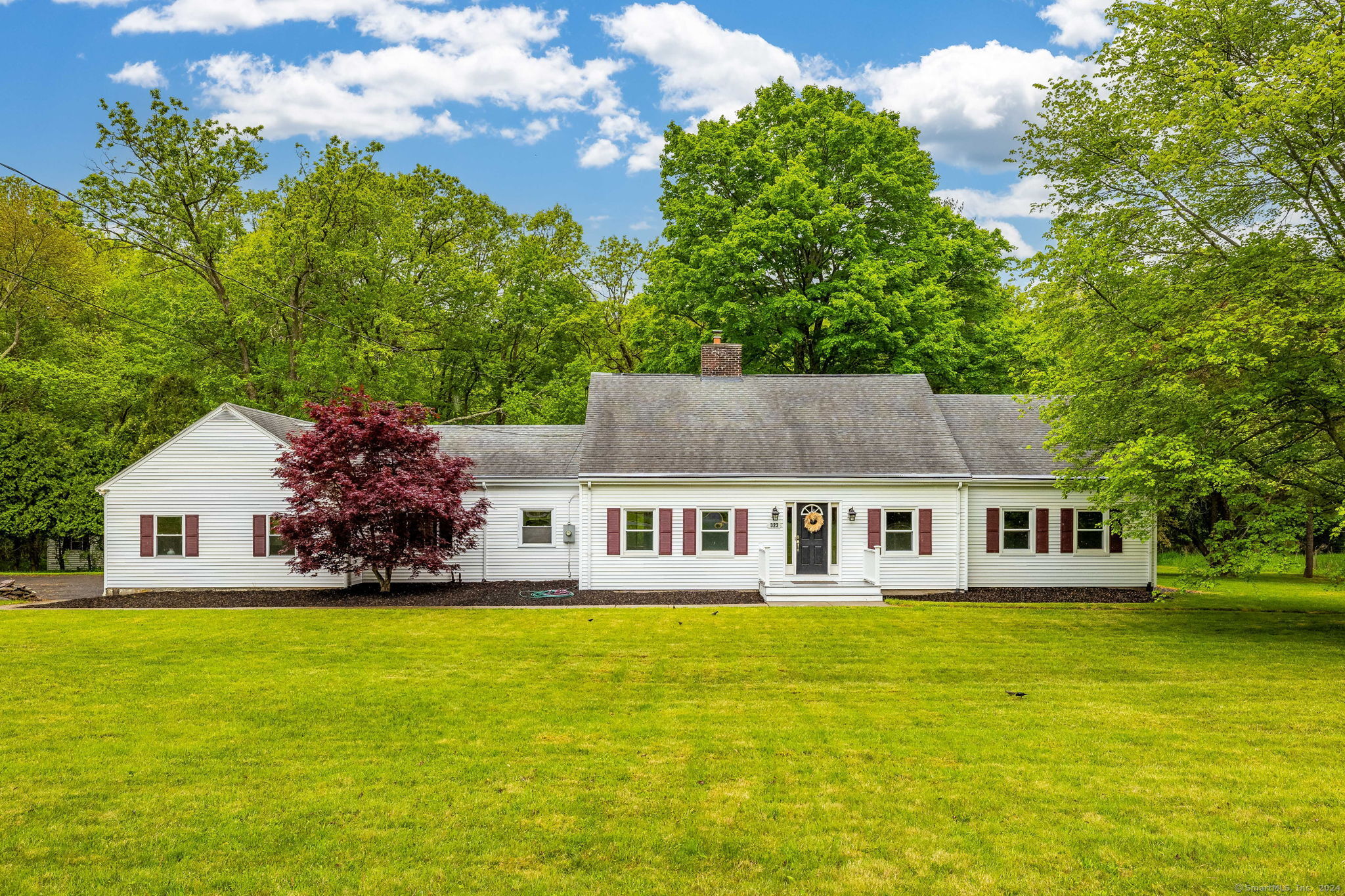 323 Tunxis Avenue