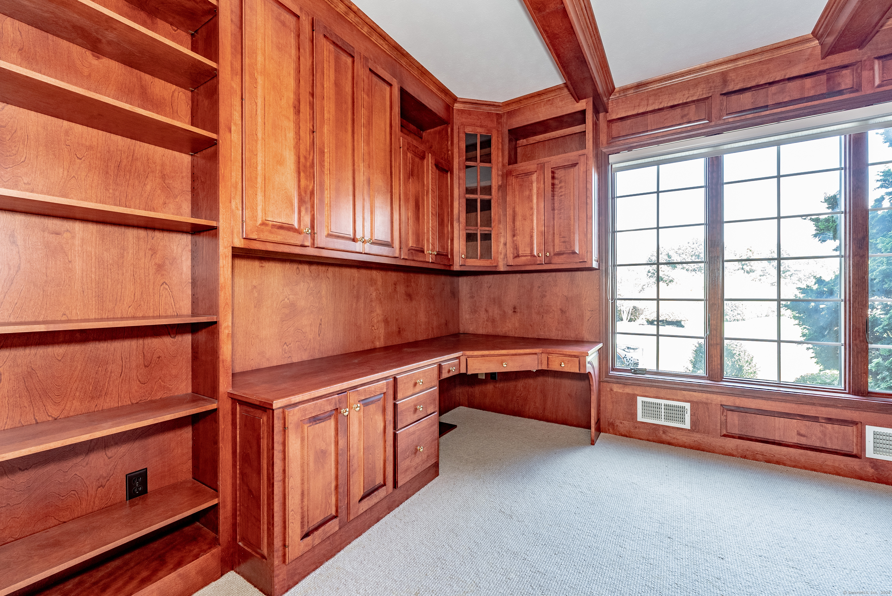 93 Cold Spring Lane