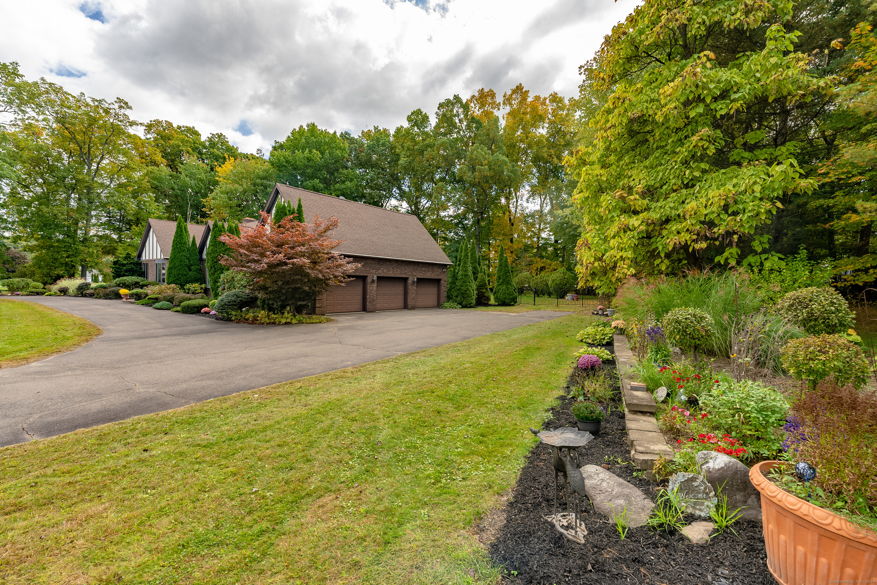 93 Cold Spring Lane