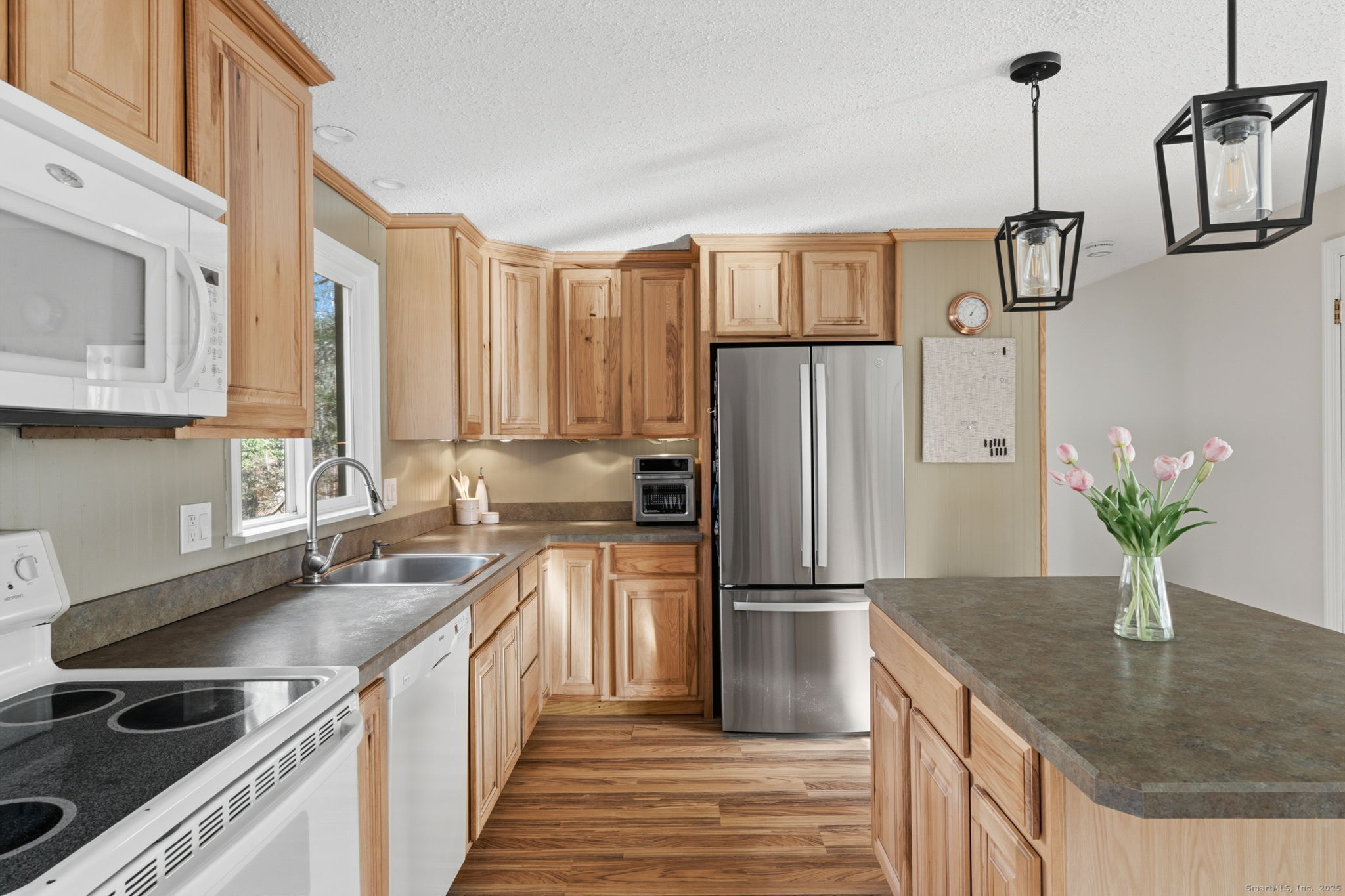 415 Tolland Turnpike