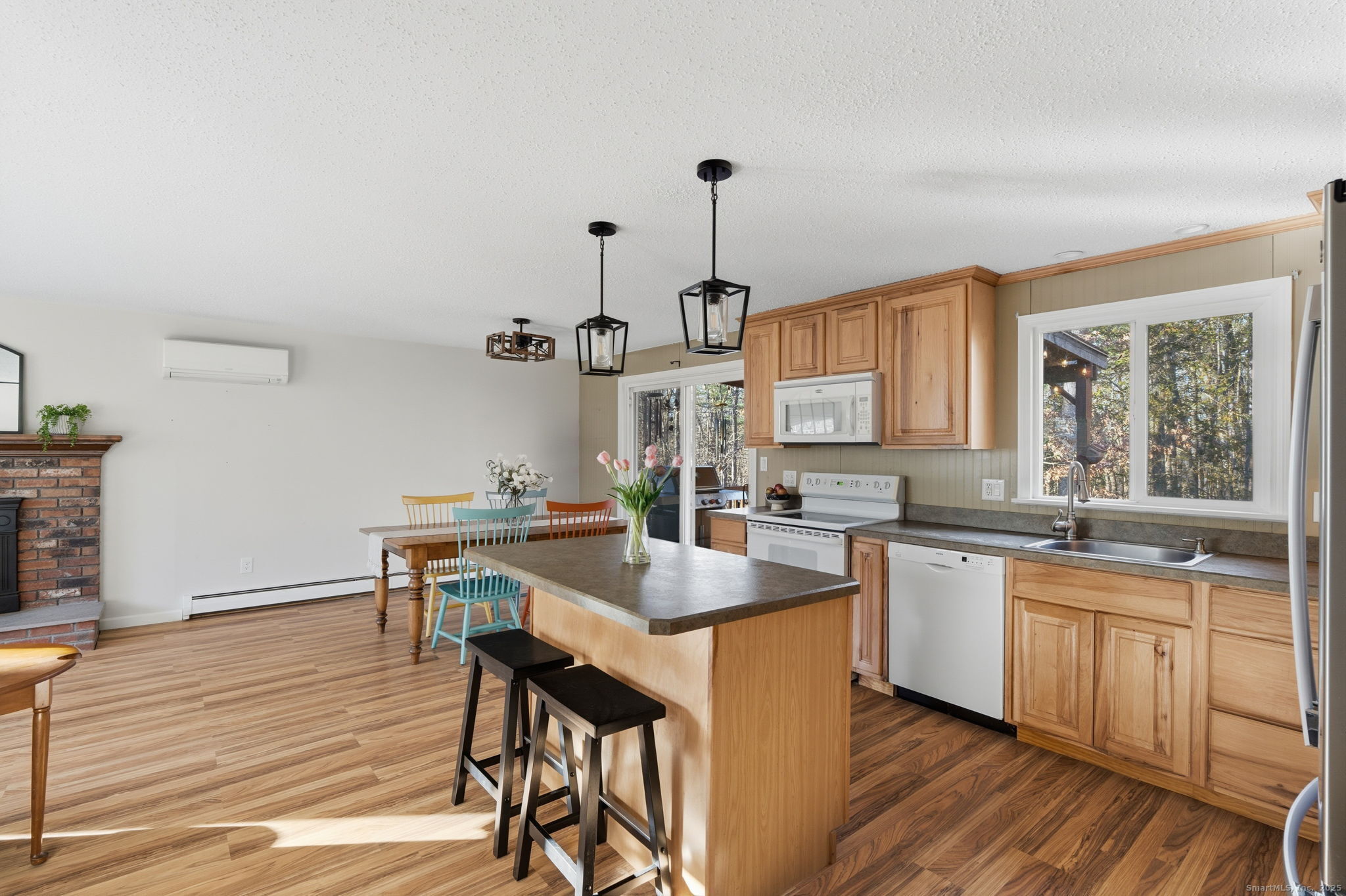 415 Tolland Turnpike