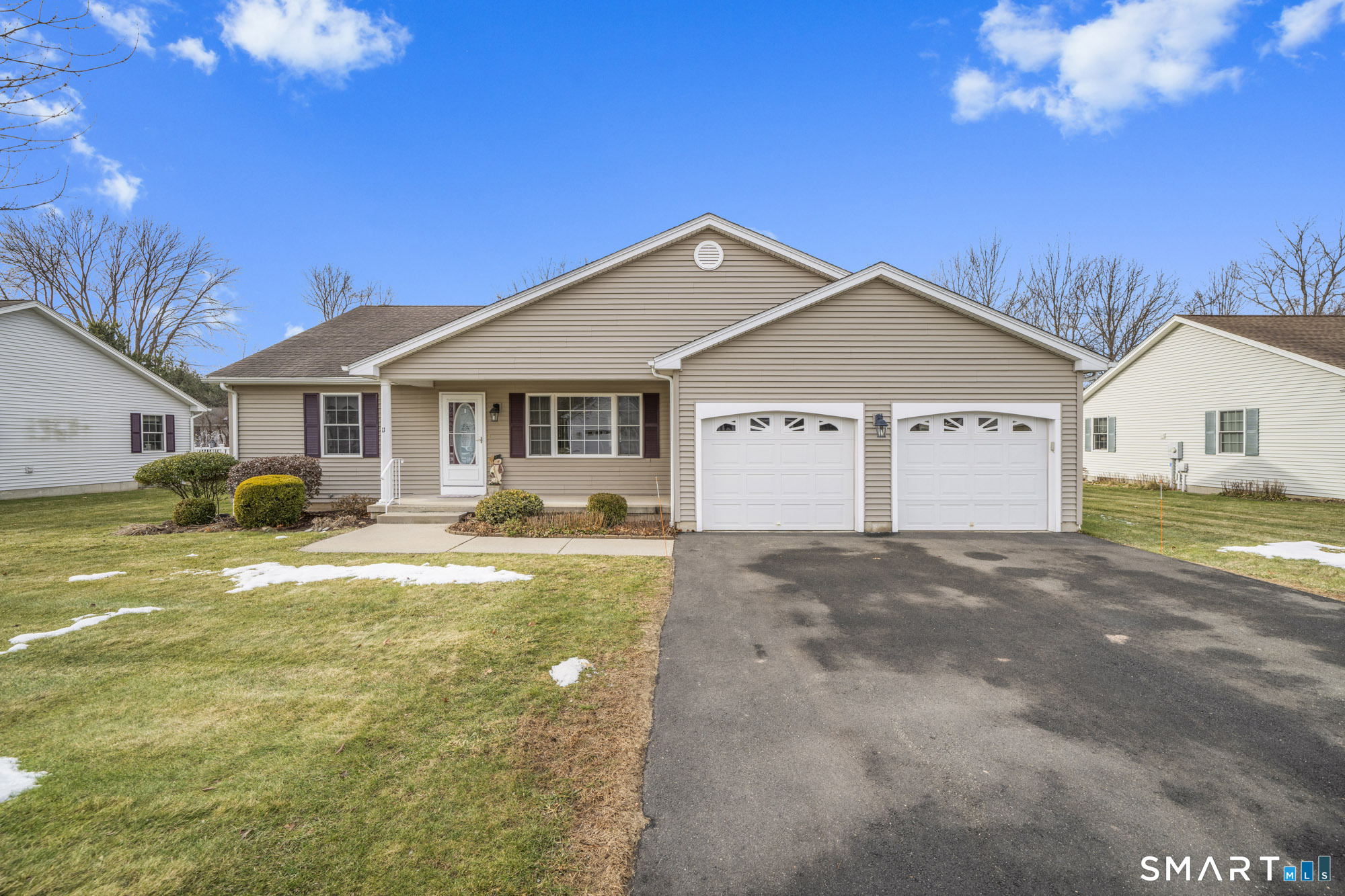 11 Acorn Drive 11