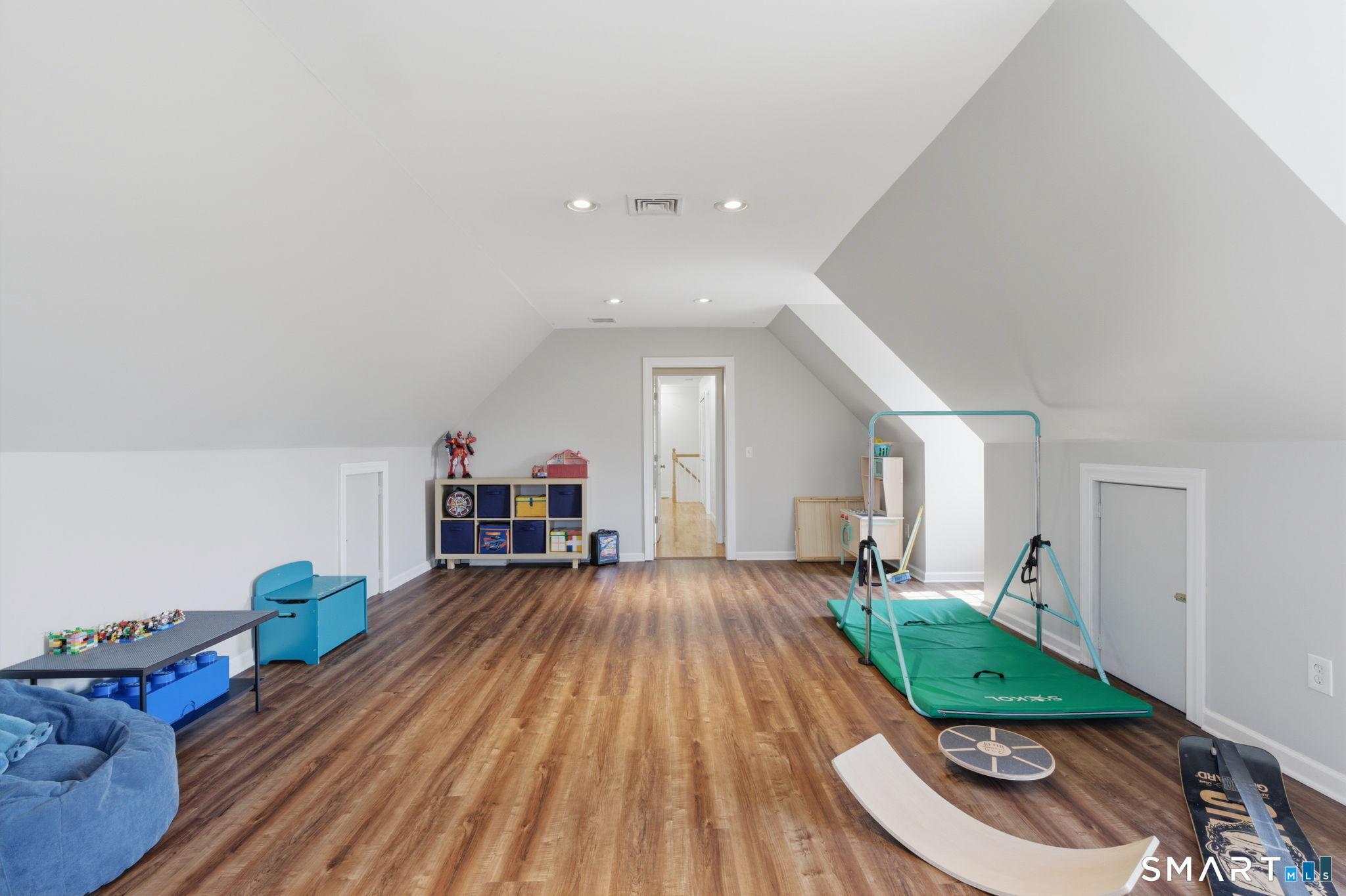5 Hemlock Drive