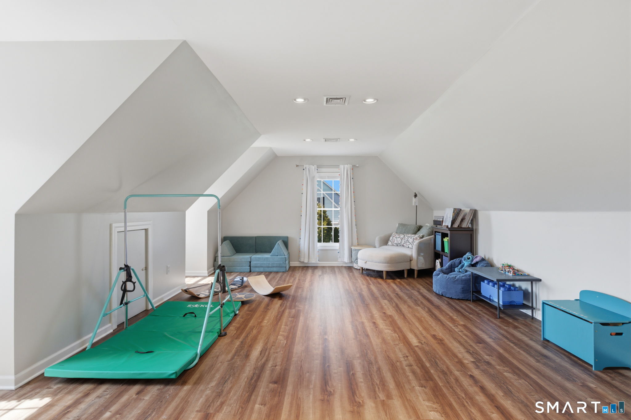 5 Hemlock Drive